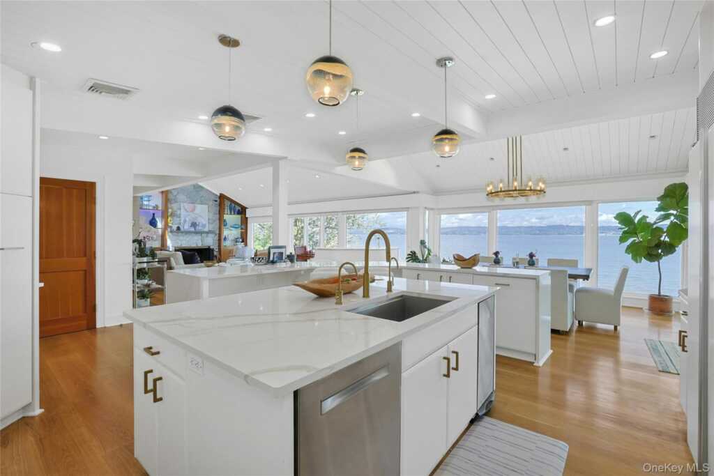 137 Piermont Avenue, Nyack, NY 10960 - Photo 11 of 50