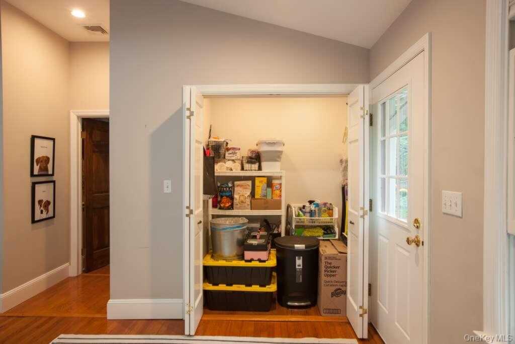 395 Little Tor Road, New City, NY 10956 - Photo 11 of 28