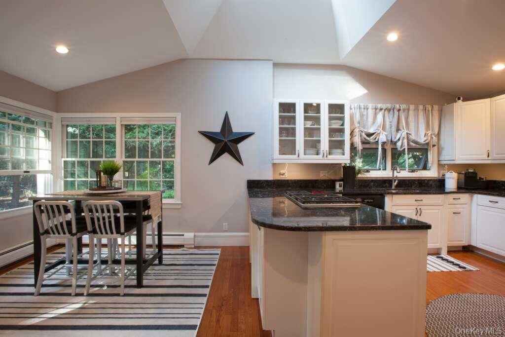 395 Little Tor Road, New City, NY 10956 - Photo 9 of 28