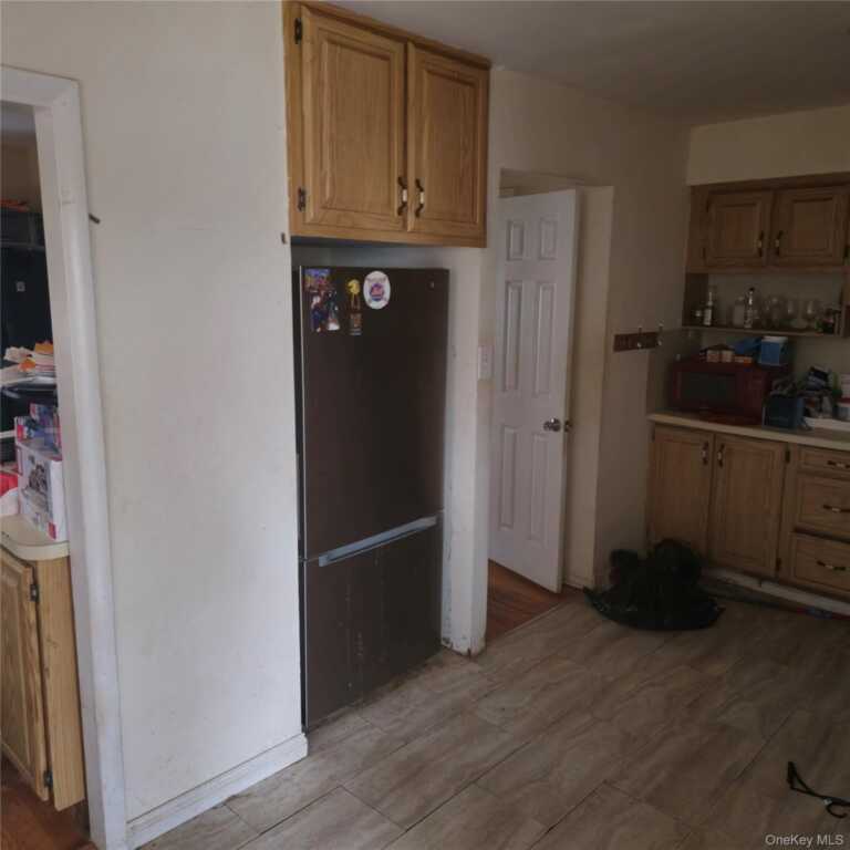73 Lonergan Drive, Suffern, NY 10901 - Photo 11 of 34