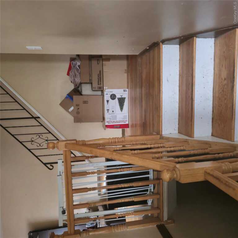73 Lonergan Drive, Suffern, NY 10901 - Photo 3 of 34