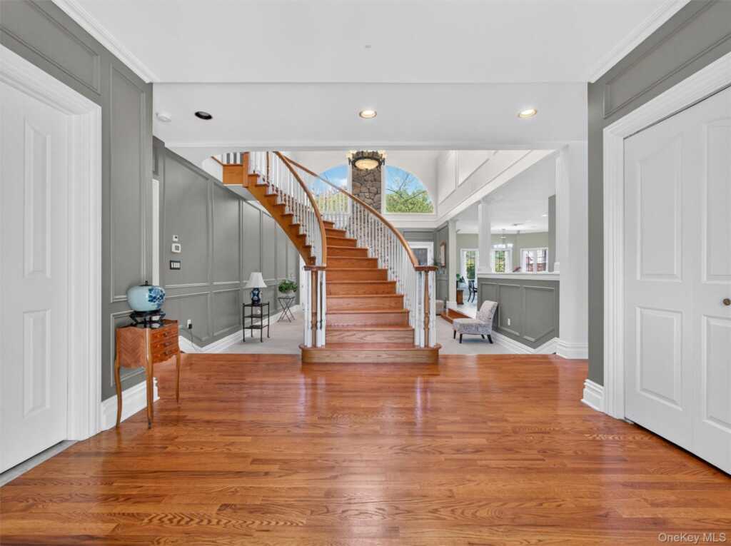 3 Cutler Court, Suffern, NY 10901 - Photo 4 of 47