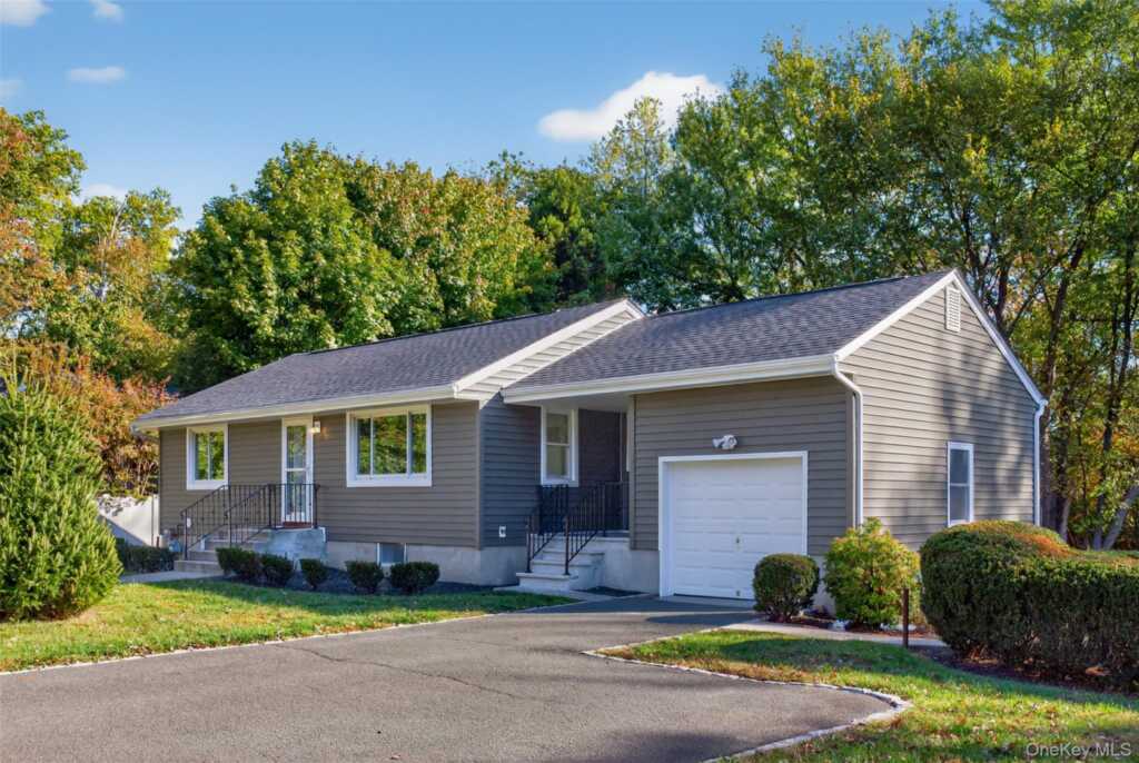20 Jerrys Avenue, Nanuet, NY 10954