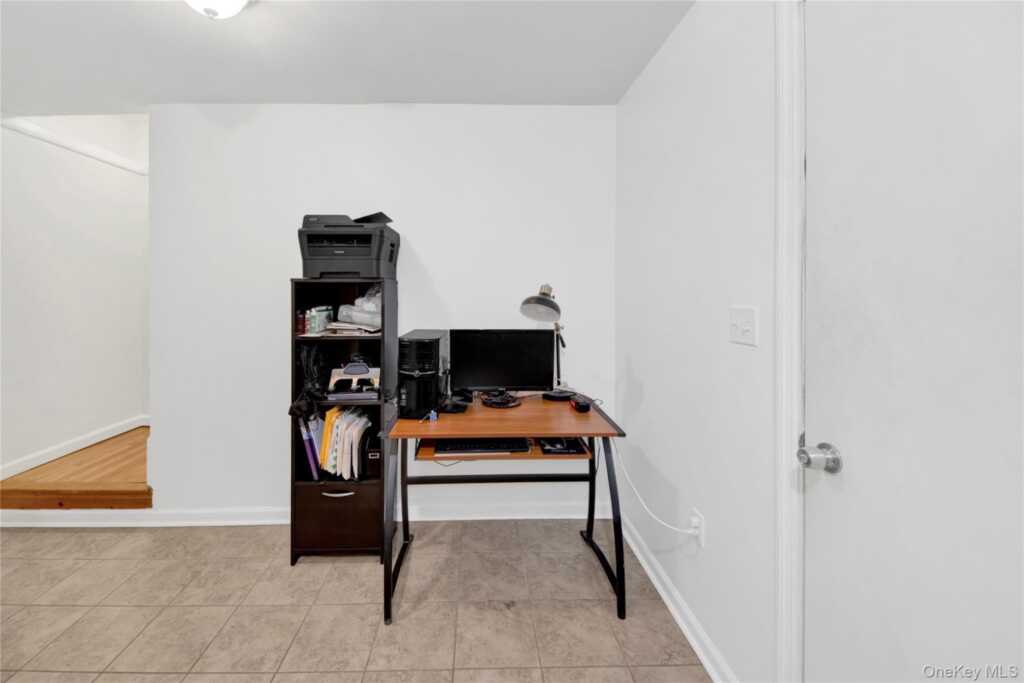 752 Pelham Road, Unit #4, New Rochelle, NY 10805 - Photo 24 of 27