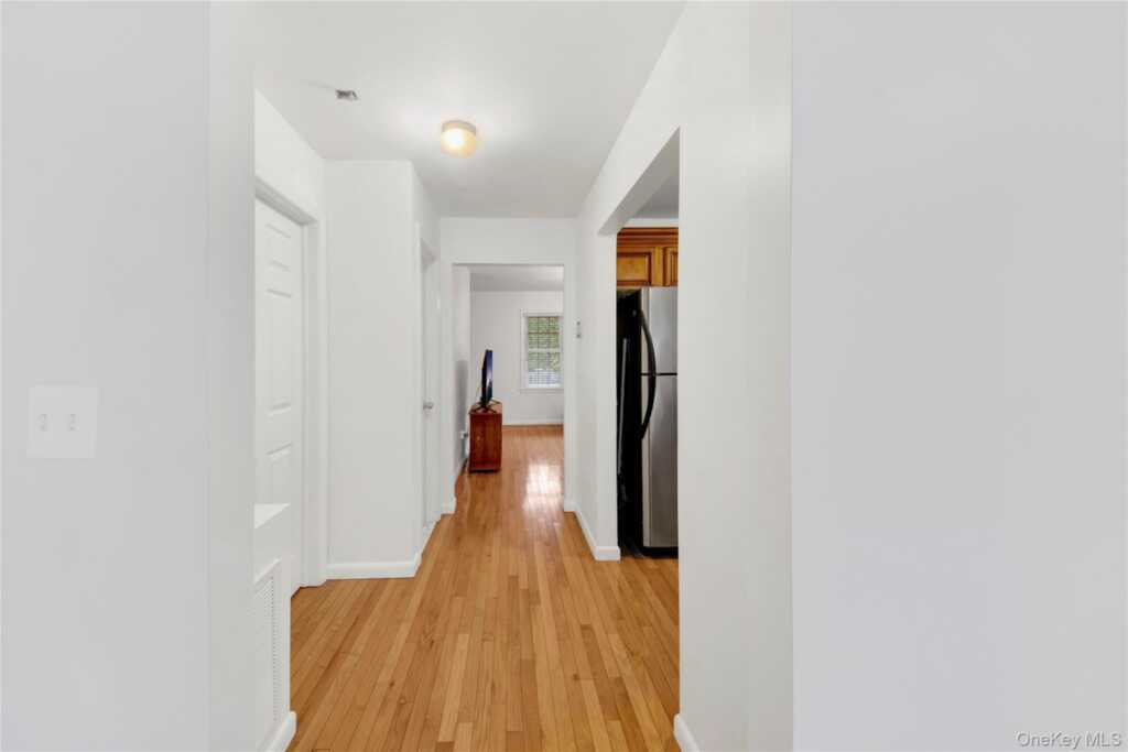 752 Pelham Road, Unit #4, New Rochelle, NY 10805 - Photo 25 of 27