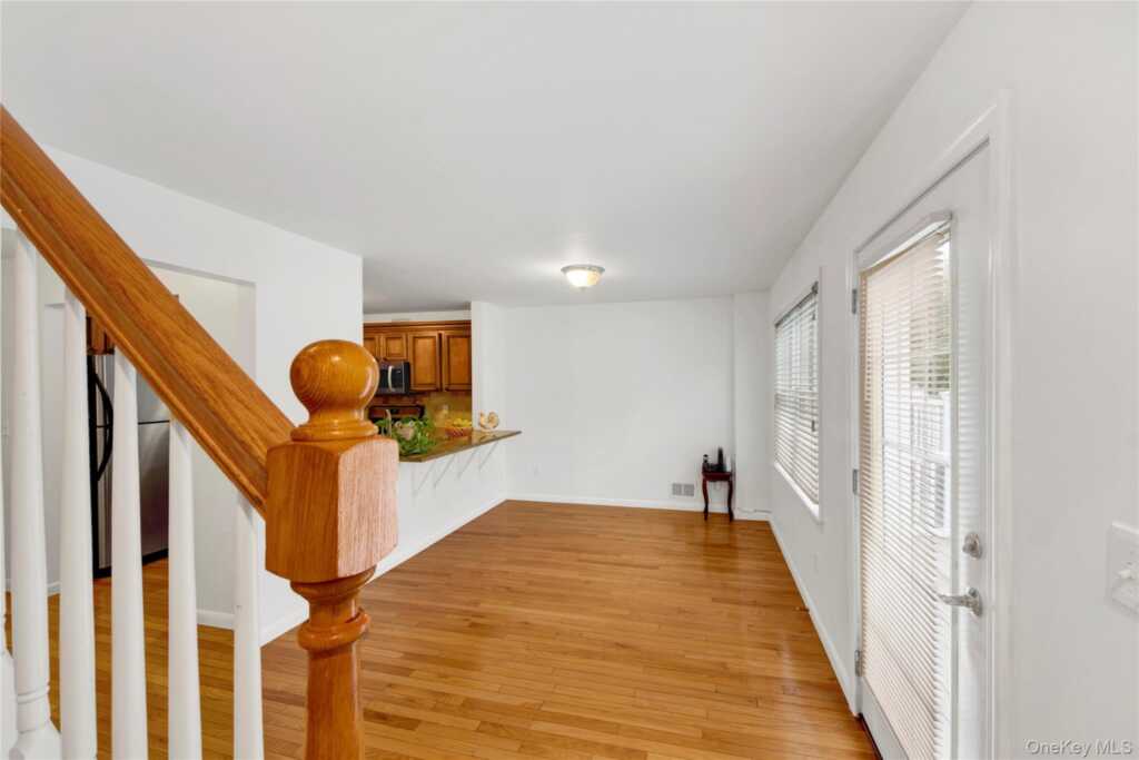 752 Pelham Road, Unit #4, New Rochelle, NY 10805 - Photo 6 of 27