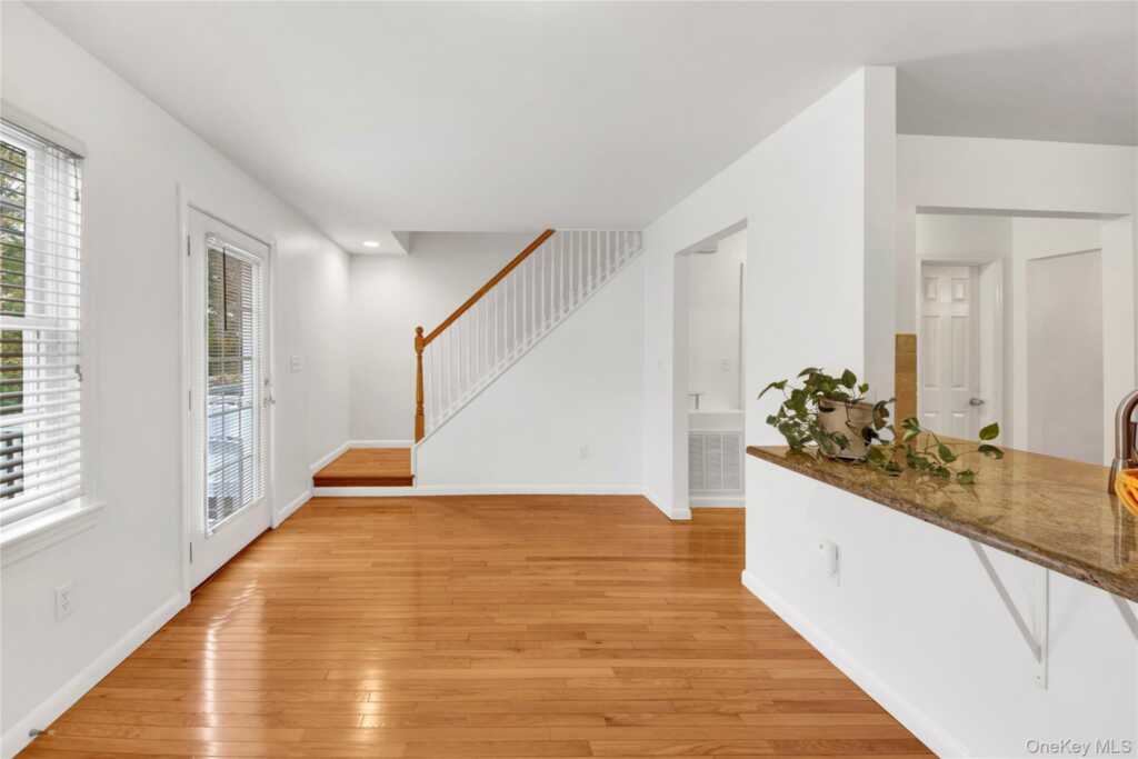 752 Pelham Road, Unit #4, New Rochelle, NY 10805 - Photo 7 of 27