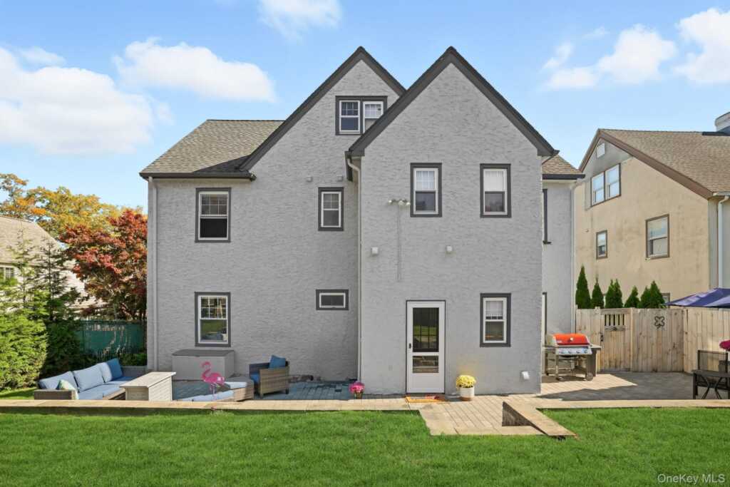 180 Fairview Avenue, Rye, NY 10573 - Photo 45 of 49