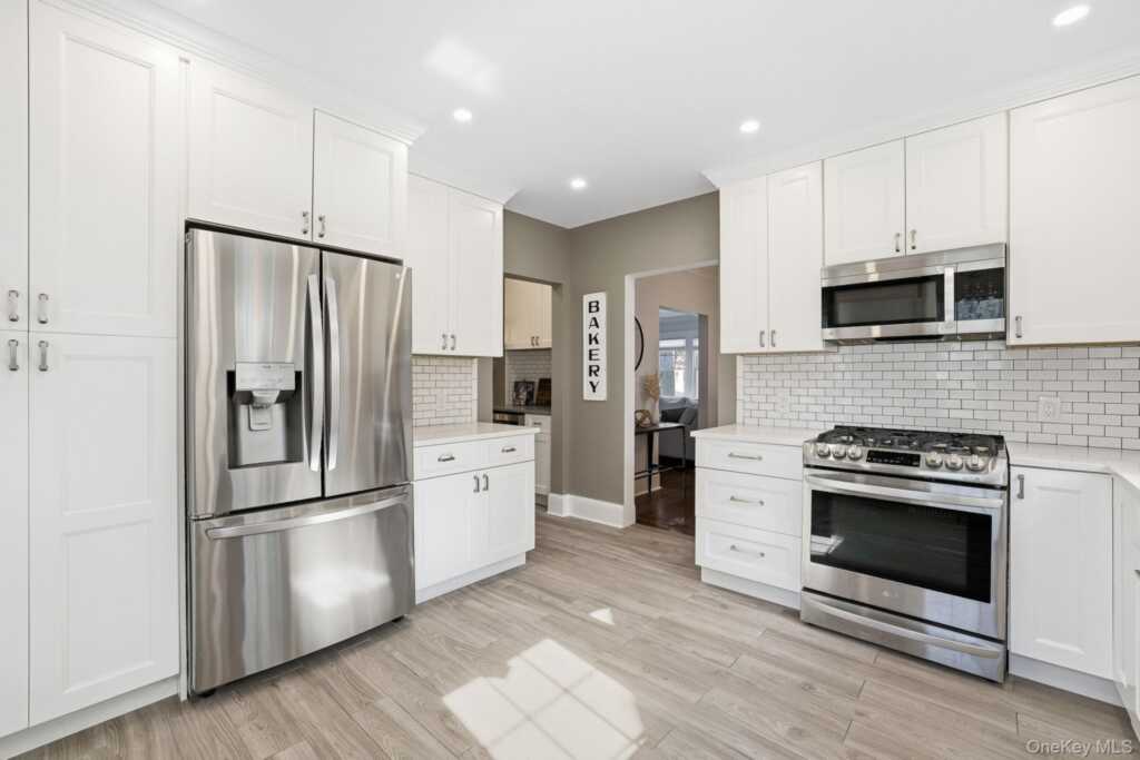 180 Fairview Avenue, Rye, NY 10573 - Photo 9 of 49