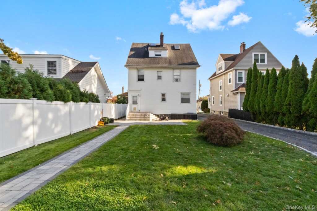 13 Hanford Street, Unit #1, New Rochelle, NY 10805 - Photo 15 of 19