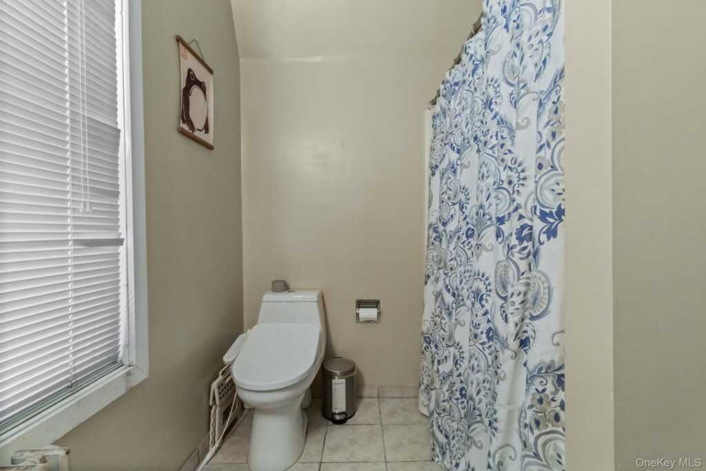 108 Van Guilder Avenue, New Rochelle, NY 10801 - Photo 14 of 41