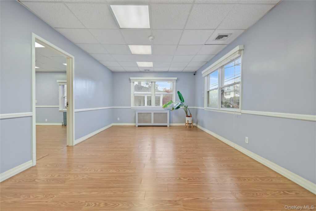 108 Van Guilder Avenue, New Rochelle, NY 10801 - Photo 18 of 41