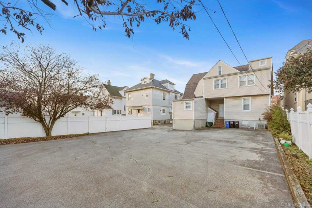 108 Van Guilder Avenue, New Rochelle, NY 10801 - Photo 2 of 41