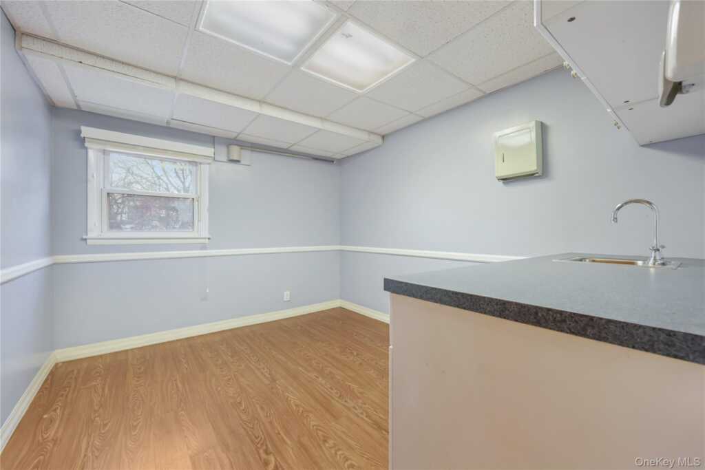 108 Van Guilder Avenue, New Rochelle, NY 10801 - Photo 27 of 41