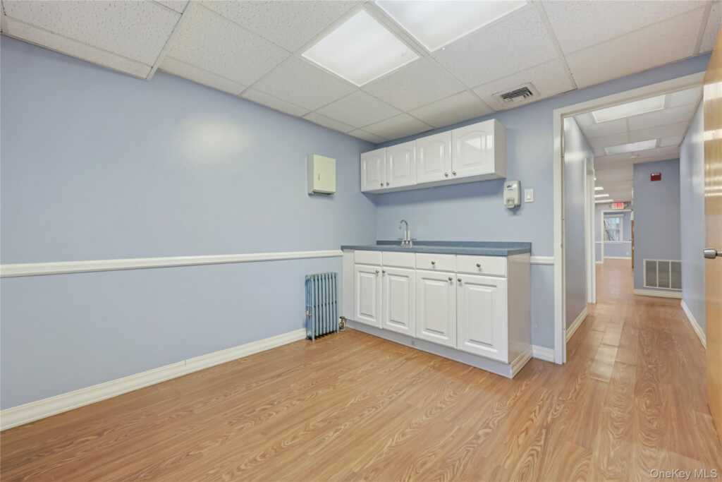 108 Van Guilder Avenue, New Rochelle, NY 10801 - Photo 28 of 41