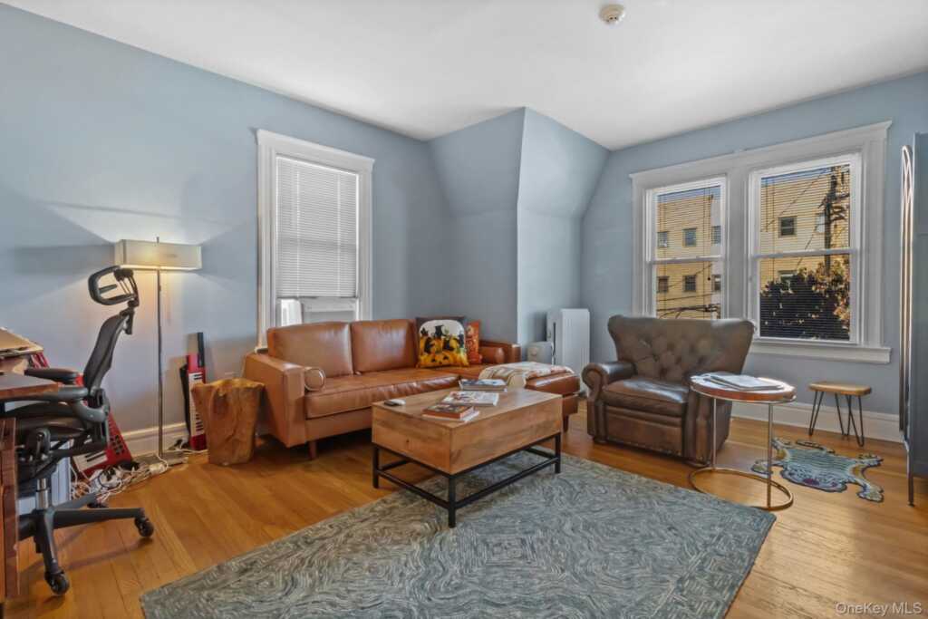 108 Van Guilder Avenue, New Rochelle, NY 10801 - Photo 8 of 41