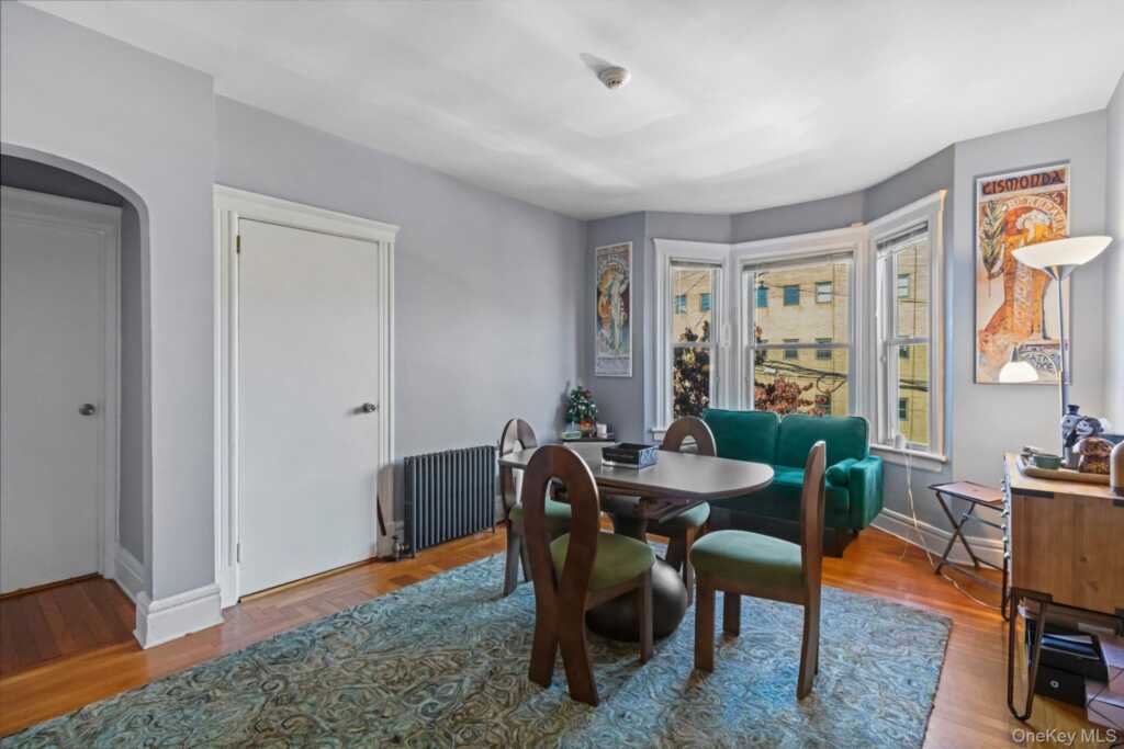 108 Van Guilder Avenue, New Rochelle, NY 10801 - Photo 9 of 41