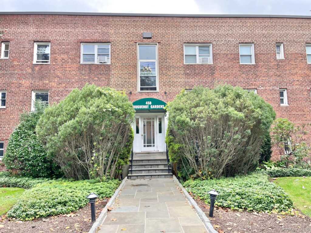 450 Pelham Road, Unit #F2, New Rochelle, NY 10805