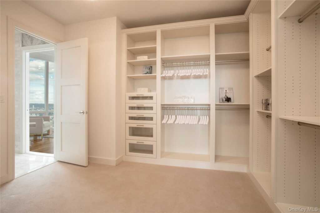 1 Renaissance Square, Unit #PH4CD, White Plains, NY 10601 - Photo 18 of 24