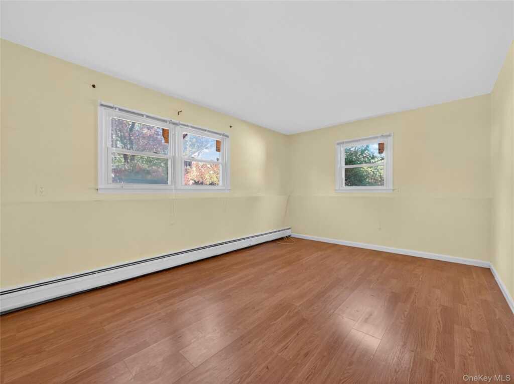 37 Carnation Drive, Nanuet, NY 10954 - Photo 23 of 38