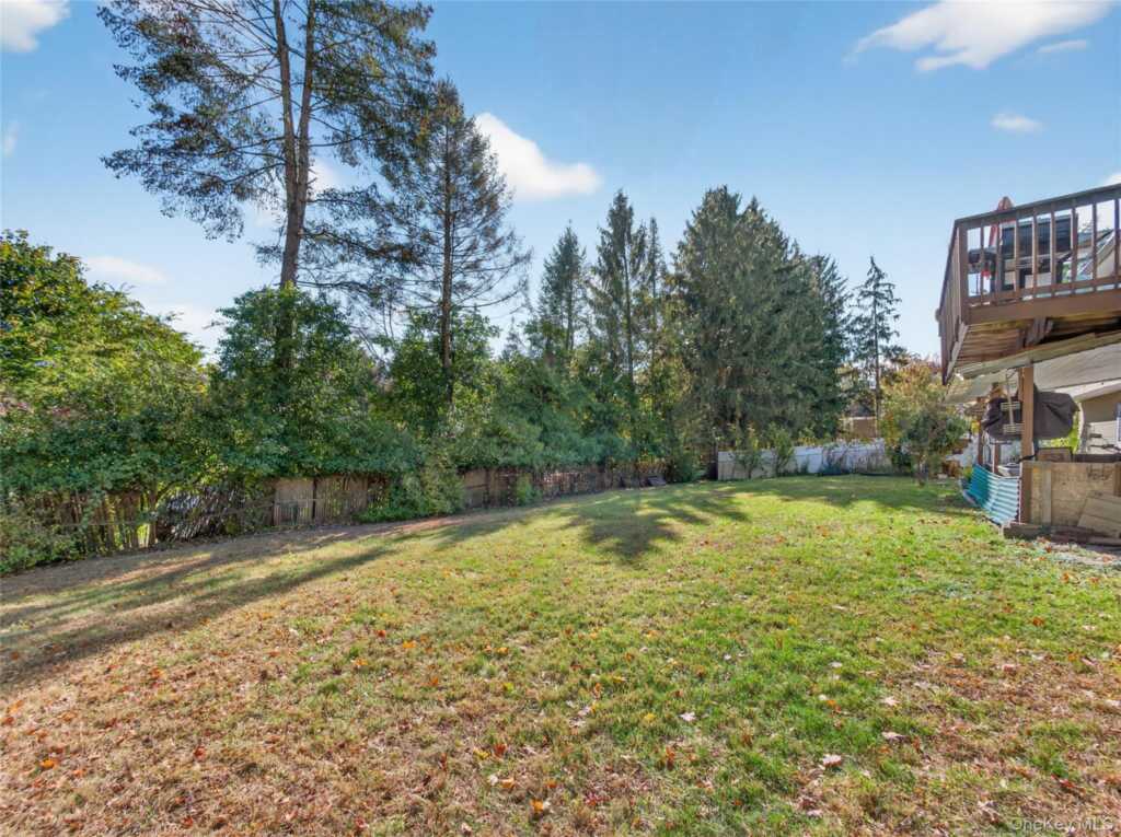 37 Carnation Drive, Nanuet, NY 10954 - Photo 35 of 38