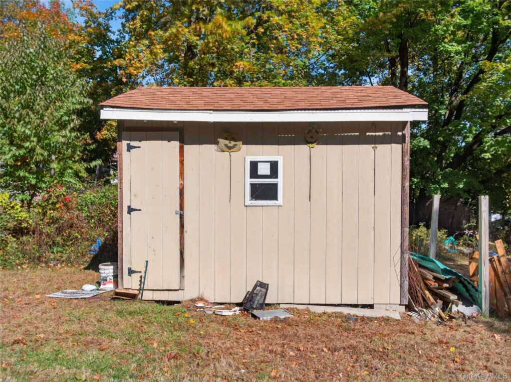 37 Carnation Drive, Nanuet, NY 10954 - Photo 36 of 38