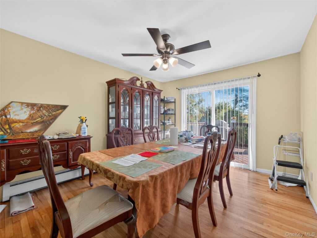 37 Carnation Drive, Nanuet, NY 10954 - Photo 9 of 38