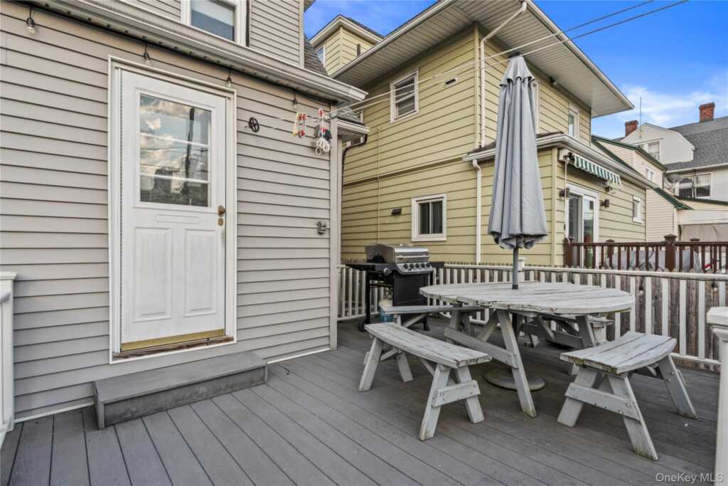 20 Lincoln Street, New Rochelle, NY 10801 - Photo 27 of 28