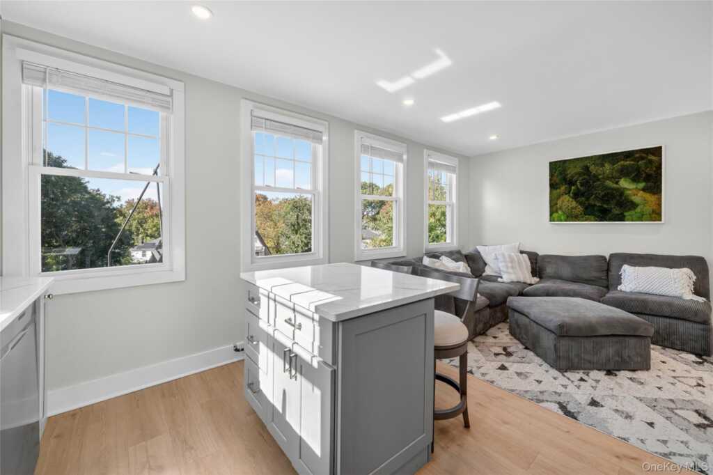 44 Madeleine Avenue, New Rochelle, NY 10801 - Photo 18 of 38