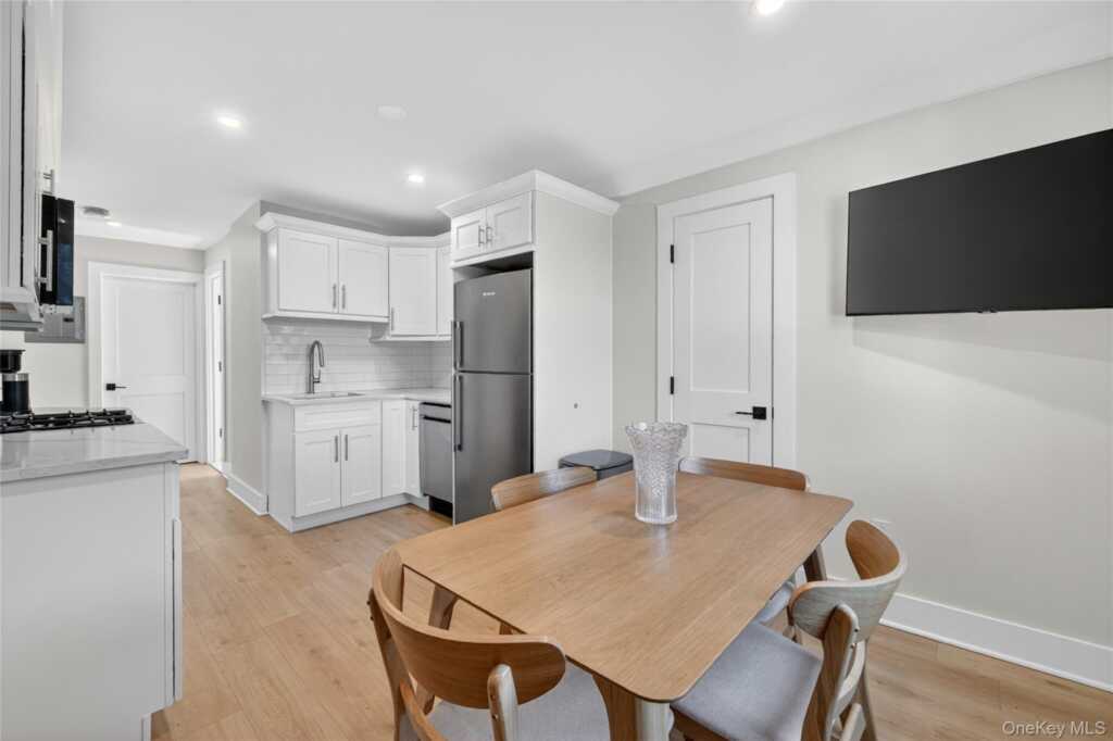 44 Madeleine Avenue, New Rochelle, NY 10801 - Photo 25 of 38