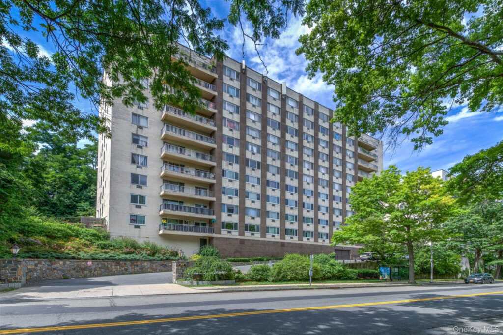 125 Lake Street, Unit #6-J South, White Plains, NY 10604