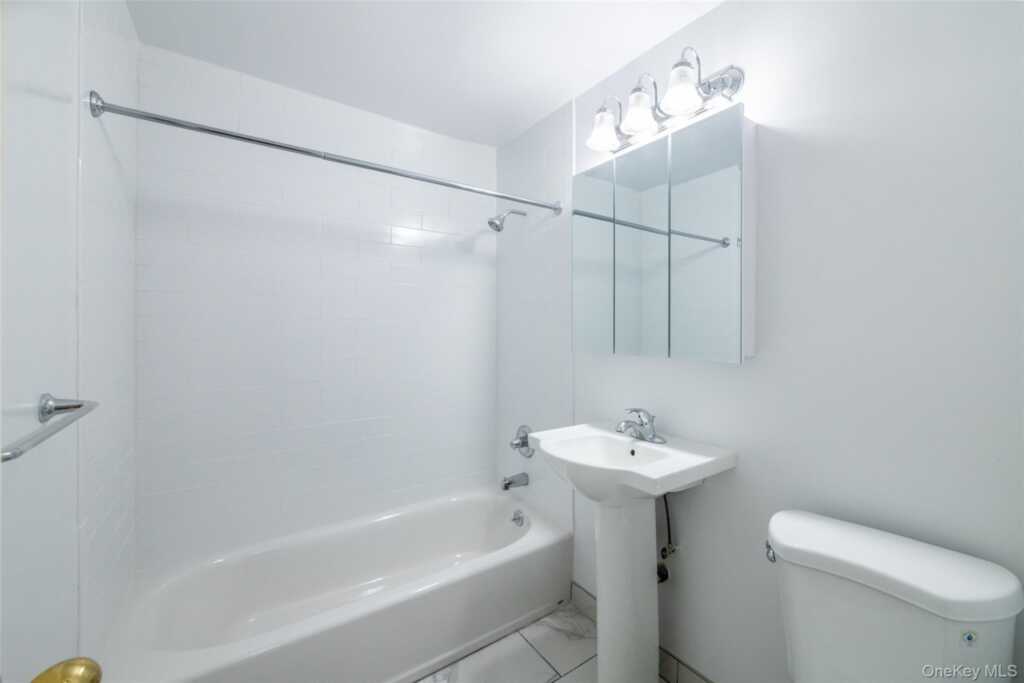 125 Lake Street, Unit #6-J South, White Plains, NY 10604 - Photo 10 of 14
