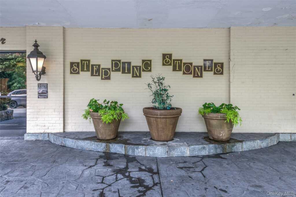 125 Lake Street, Unit #6-J South, White Plains, NY 10604 - Photo 11 of 14