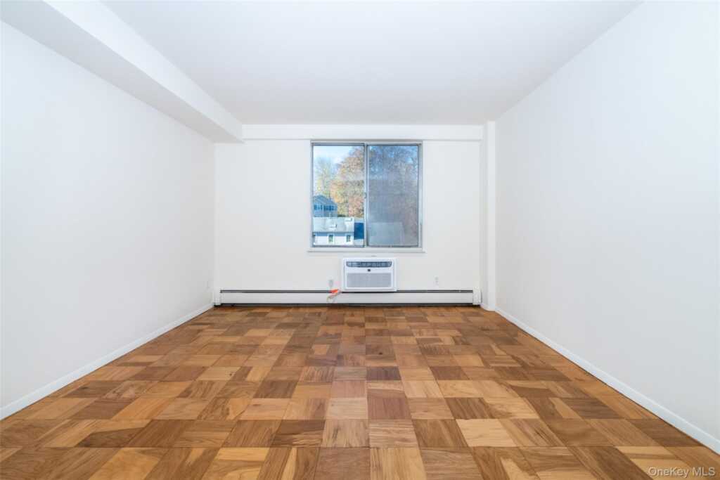 125 Lake Street, Unit #6-J South, White Plains, NY 10604 - Photo 2 of 14