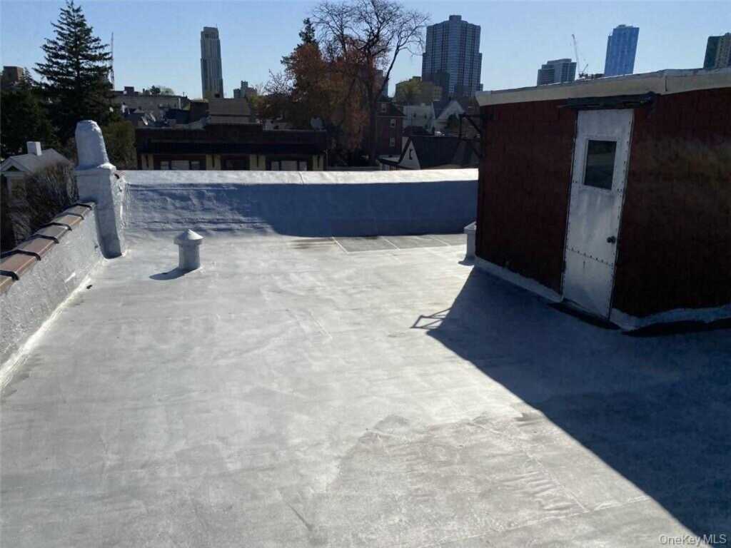 194 Webster Avenue, New Rochelle, NY 10801 - Photo 10 of 21