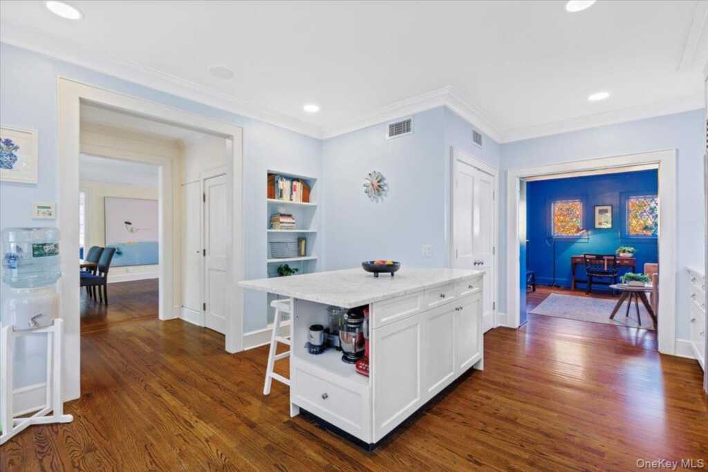 1017 The Parkway, Rye, NY 10543 - Photo 15 of 41