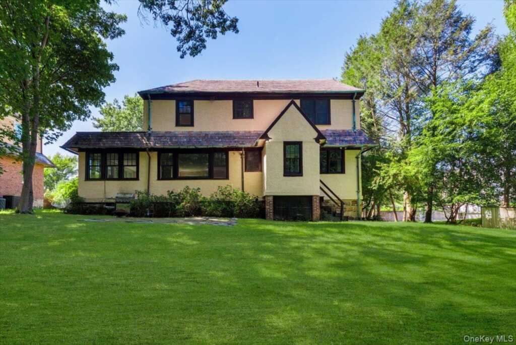 1017 The Parkway, Rye, NY 10543 - Photo 31 of 41