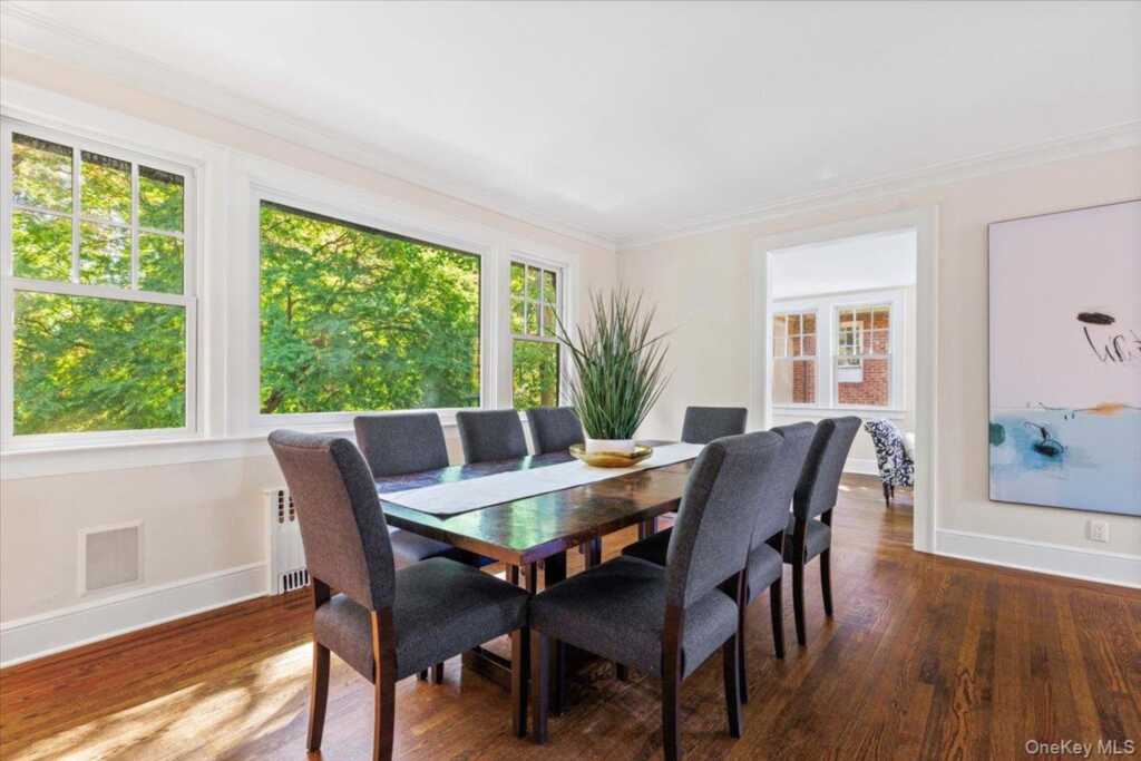 1017 The Parkway, Rye, NY 10543 - Photo 8 of 41