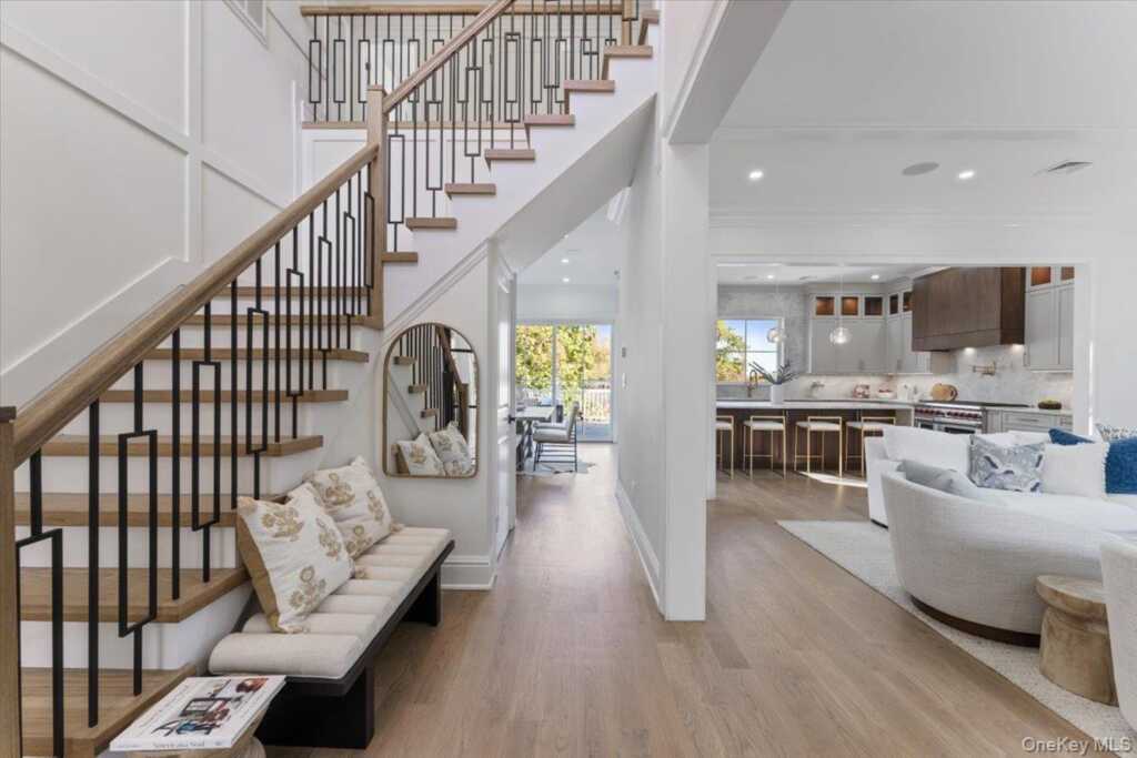 50 Franklin Avenue, Rye, NY 10580 - Photo 2 of 46