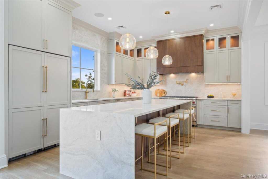 50 Franklin Avenue, Rye, NY 10580 - Photo 3 of 46