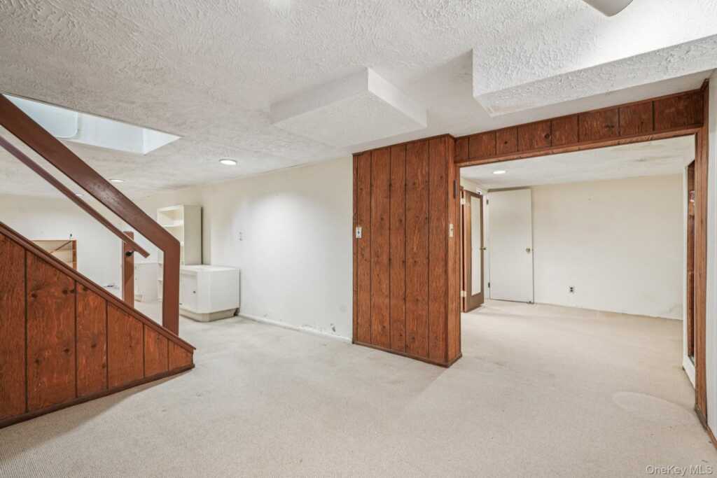 71 Dora Lane, New Rochelle, NY 10804 - Photo 27 of 41