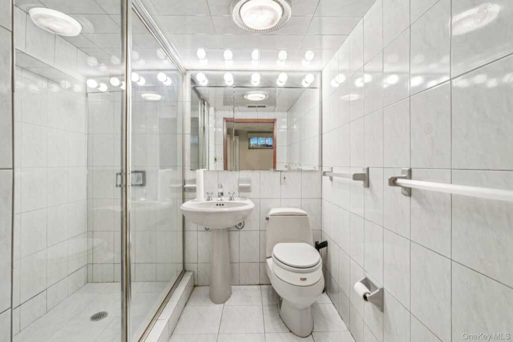 71 Dora Lane, New Rochelle, NY 10804 - Photo 29 of 41