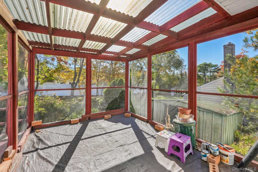 71 Dora Lane, New Rochelle, NY 10804 - Photo 30 of 41