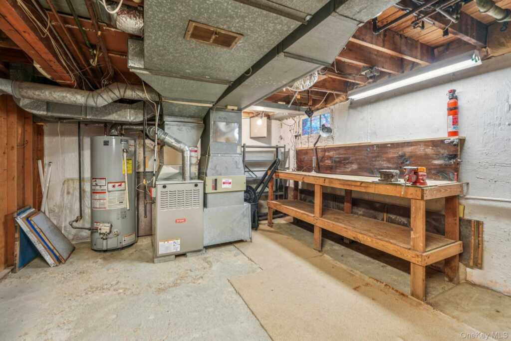 71 Dora Lane, New Rochelle, NY 10804 - Photo 32 of 41