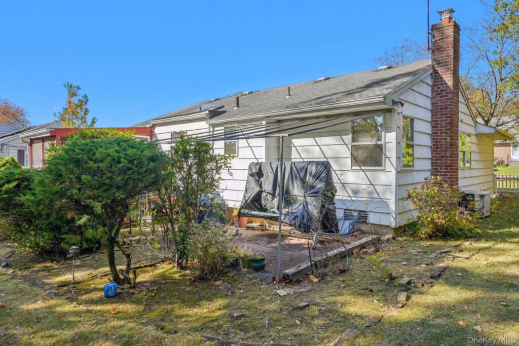 71 Dora Lane, New Rochelle, NY 10804 - Photo 36 of 41