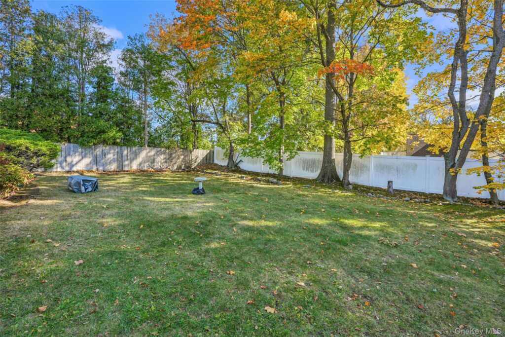 71 Dora Lane, New Rochelle, NY 10804 - Photo 38 of 41