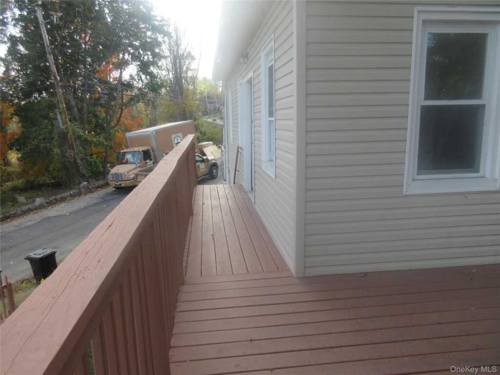 122 Liberty Drive, Stony Point, NY 10980 - Photo 3 of 32