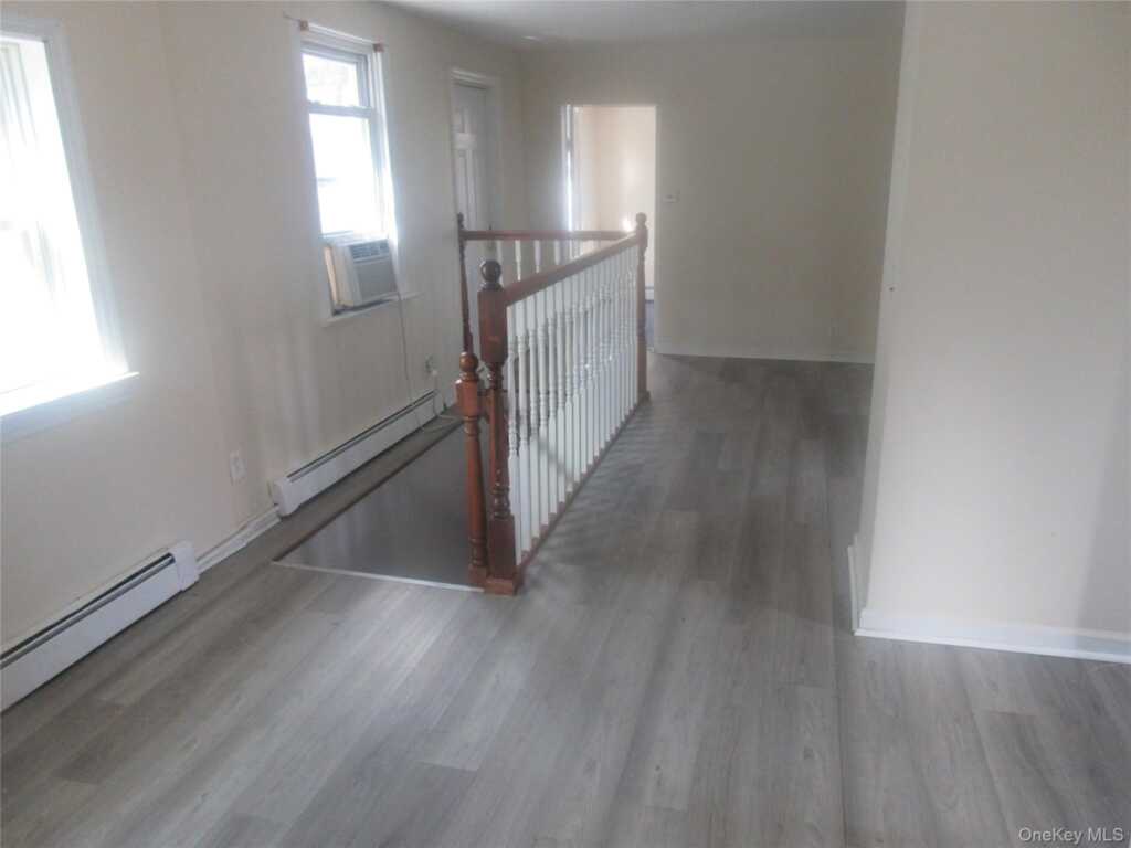 122 Liberty Drive, Stony Point, NY 10980 - Photo 5 of 32