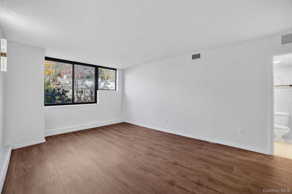 25 Rockledge Avenue, Unit #410W, White Plains, NY 10601 - Photo 15 of 38