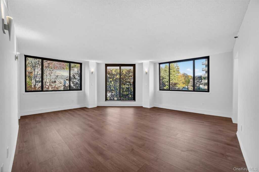 25 Rockledge Avenue, Unit #410W, White Plains, NY 10601 - Photo 17 of 38